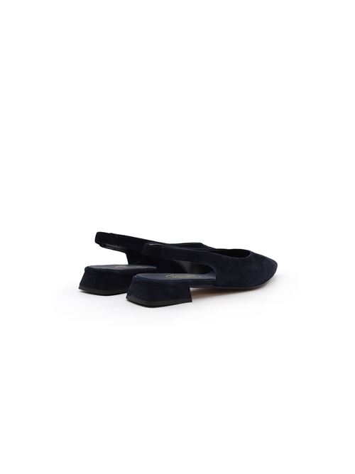 CHANEL A PUNTA BLU ZANFRINI | PRAIACBLU